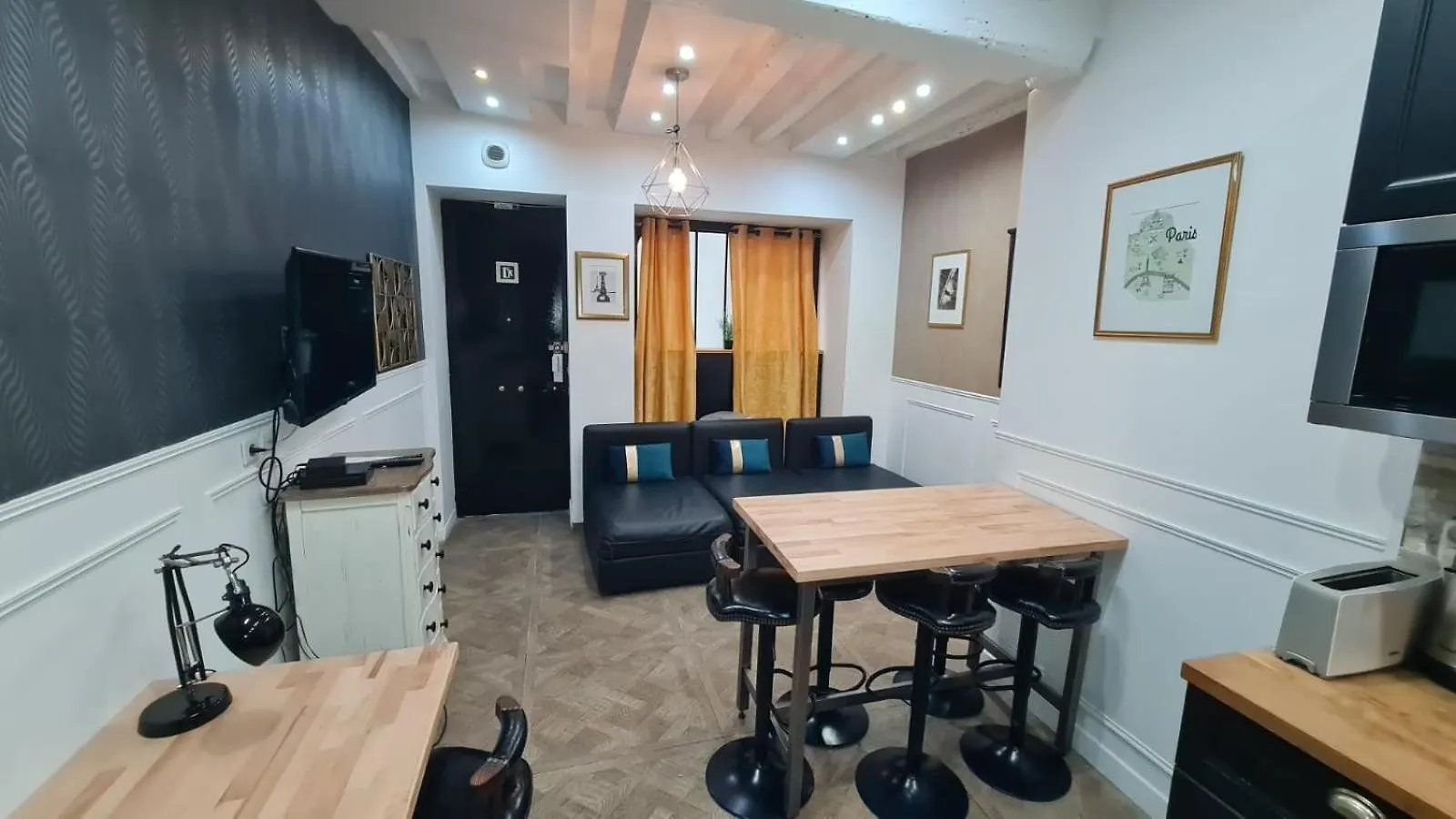 32 Atelier Fashion Apartment